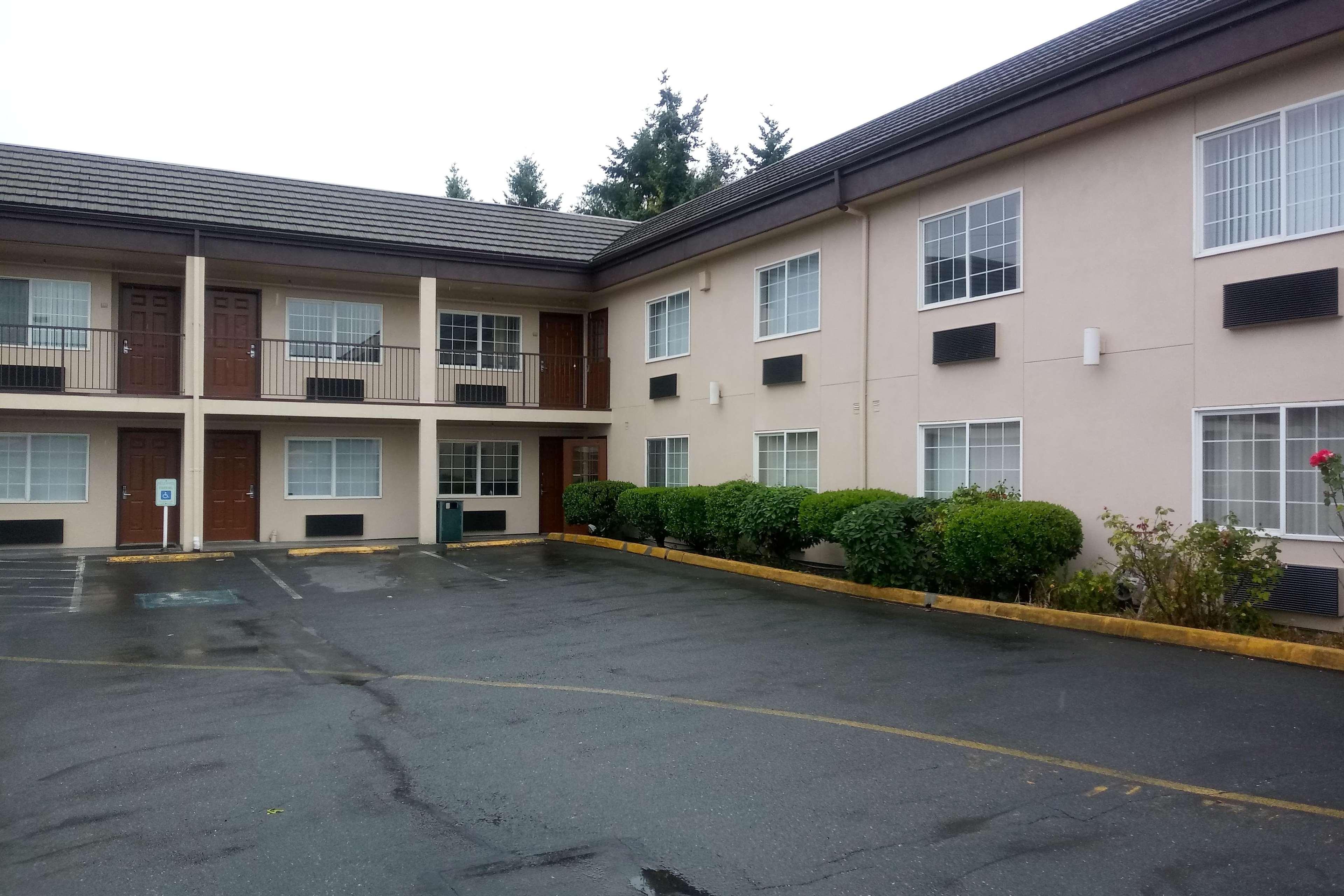 Super 8 By Wyndham Lynnwood Motel Exterior foto