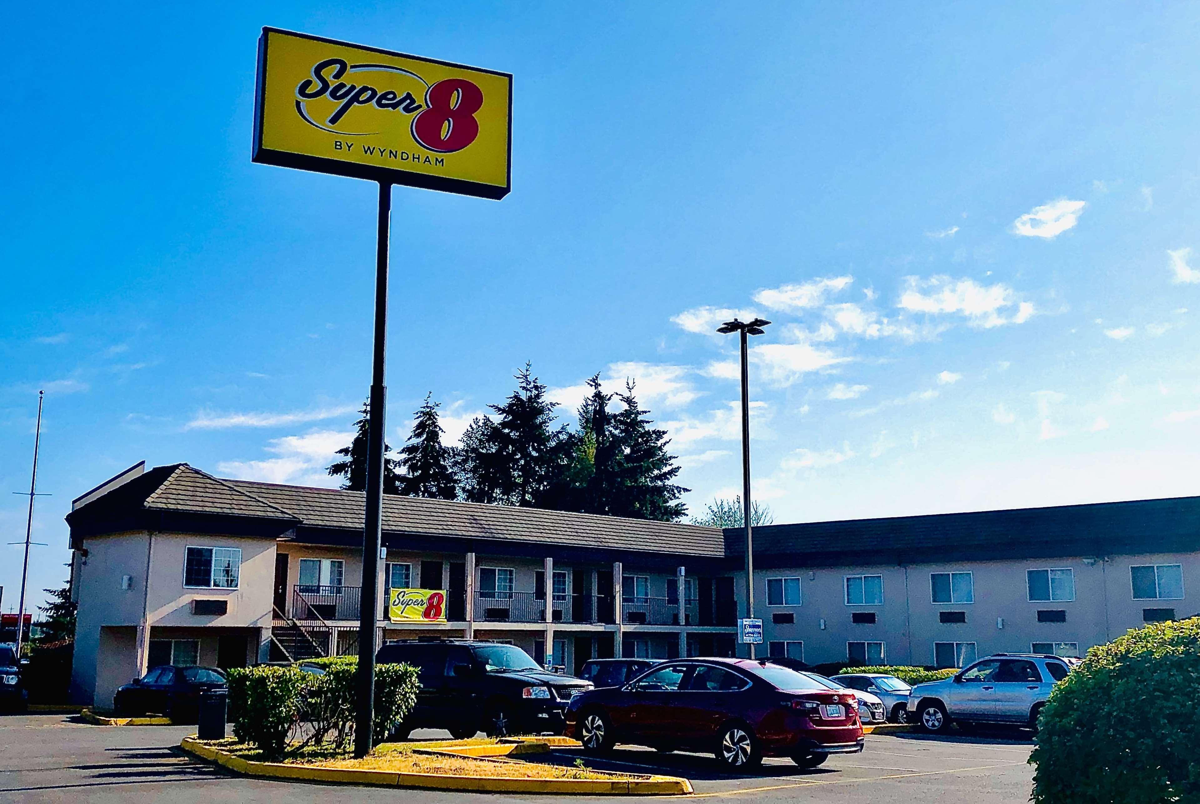 Super 8 By Wyndham Lynnwood Motel Exterior foto